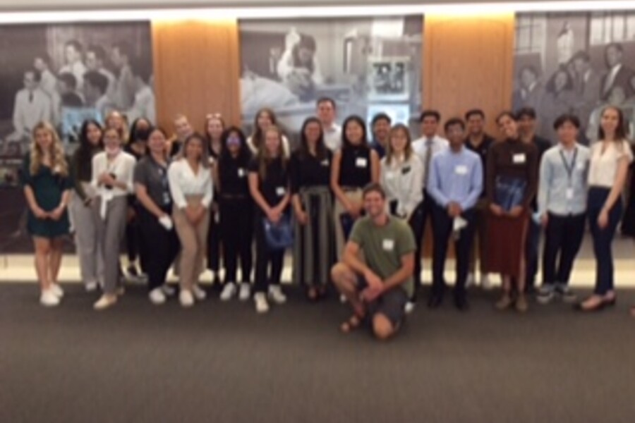 A photo of all Poster Day participants.