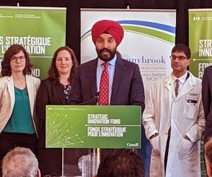 The Honourable Navdeep Bains, Minister of Innovation, Science and Economic Development making the announcement at Sunnybrook