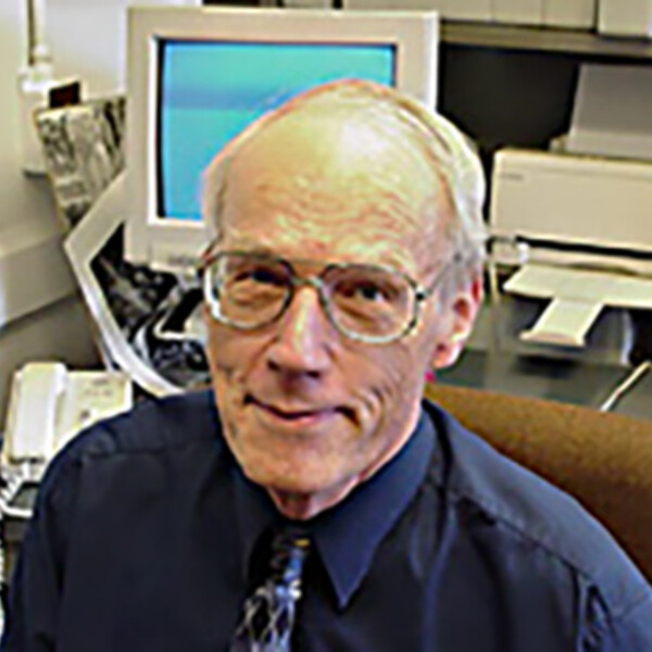 Photo of Dr. Robert Bruce